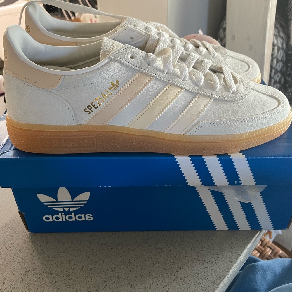 Women’s Adidas Spezial- Wonder White